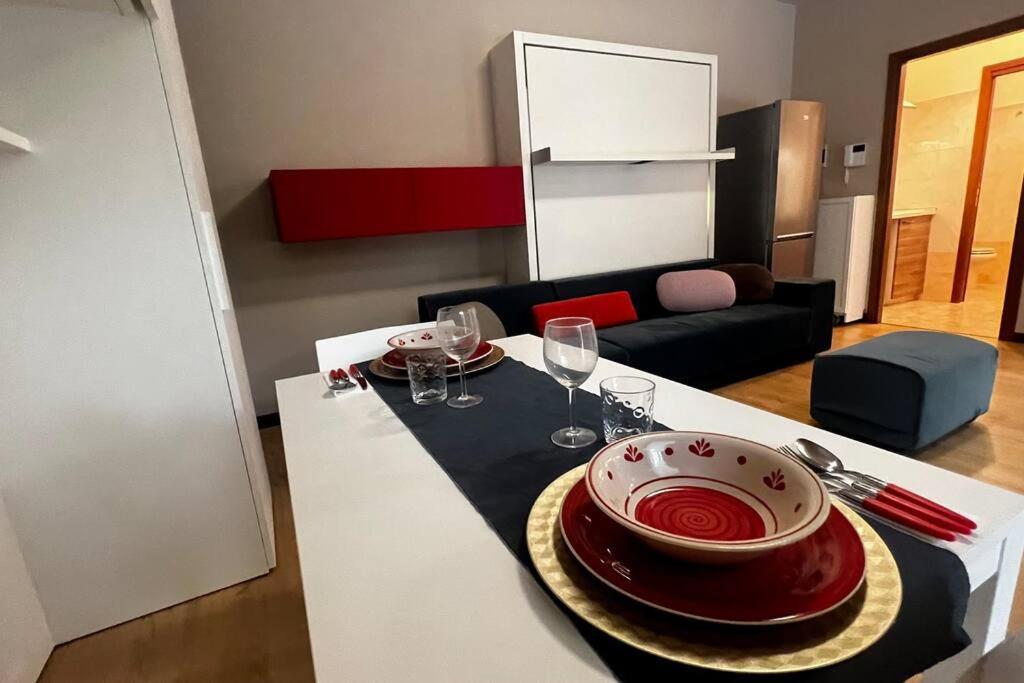 Urban House - Comfy Flat Navigli Milan Center Apartment Екстериор снимка